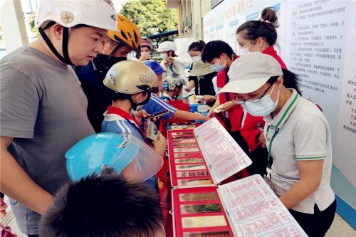 平湖街道多形式全覆蓋開展國際禁毒日宣傳活動