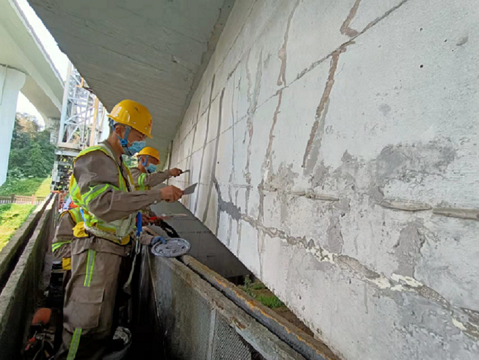 深圳市交通運(yùn)輸局龍崗管理局開展汛期道路交通安全隱患排查整治工作-沙灣中橋整治工程.png