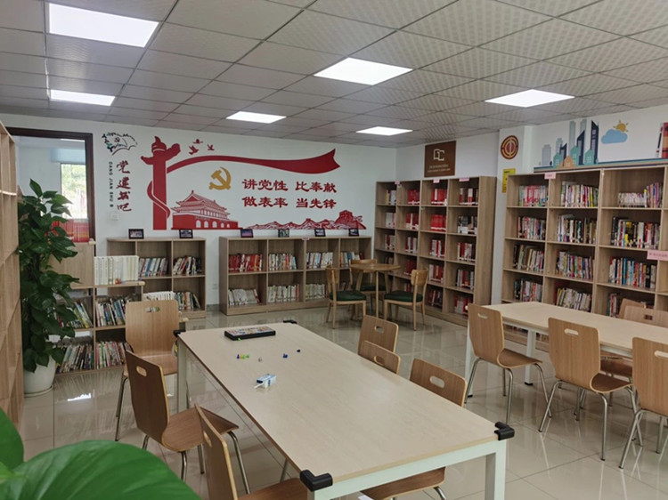 龍崗社區(qū)圖書館.jpg